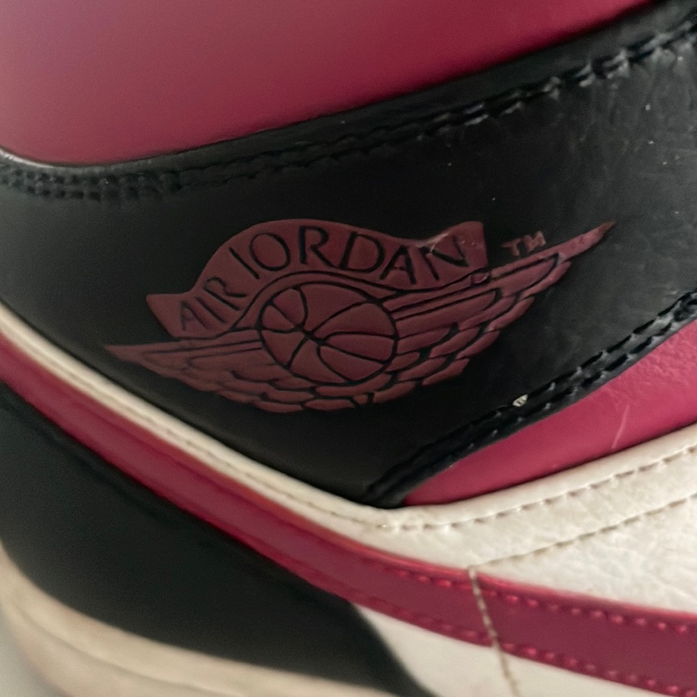 Nike Air Jordan 1. Size 9.5.